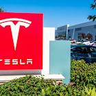 Tesla deliveries, Bezos stock sale, Trump’s tax bill: 3 Things