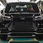 Toyota shifts gears: Moves 3-row EV to Ky., boosts Grand Highlander production