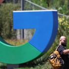 Google Stock Rises. It Rejects Apple’s Claim AI Is Hurting Search Volumes.