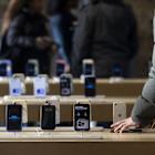 Dell, Apple Fall as Tariffs Threaten to Hit Hardware Hardest