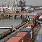 For first time since 1998, LA-Long Beach ports bid harbor rail services