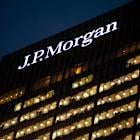 Moody’s Downgrades Top Banks as Retail Investors Rally with Record Stock Buying