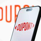 DuPont Tops Profit, Sales Estimates, Gives Estimate of Tariff Impact