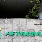 Petrobras CEO told Brazil President it will adjust diesel prices, local media says