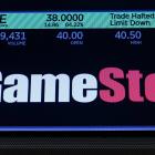 GameStop ekes out a profit, revenue falls