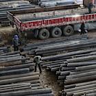 China to Mandate Steel Output Cuts to Ease Glut, Restore Profits