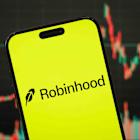 Robinhood, AppLovin Stocks Sink as Firms Not Included in S&P 500