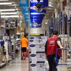 Lowe’s Earnings and Sales Beat Estimates. Why the Stock Is Falling.