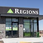 Is Regions Financial Stock Outperforming the S&P 500?