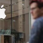 Apple’s Biggest Bear Isn’t Budging. Hear Him Out.