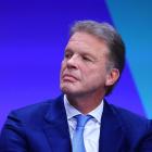 Deutsche Bank CEO Joins Dimon, Solomon in Resisting DEI Attacks