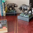 Mitsubishi UFJ Financial and Vera Bradley have been highlighted as Zacks Bull and Bear of the Day