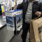 Analysts revamp price targets on 3 popular consumer stocks into Black Friday