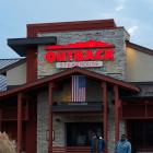 Outback Steakhouse Owner Hires Delta Operations Chief as CEO