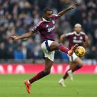 Isak fires Newcastle to victory at struggling Spurs