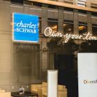 Schwab Reports Jump in Sweep Cash. The Stock Is Rising.