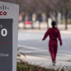 Cisco First-Quarter Sales Fall, But AI Investments Lift Outlook