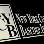 New York Community Bancorp Stock Extends Declines in Early Trading