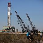 US oil rig count falls by most in a week since June 2023, Baker Hughes says