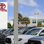 Global Auto Stocks Rise After Trump Hints at Tariff Pause