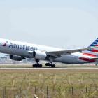 American Airlines Cuts Full-Year Adjusted Earnings Forecast
