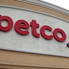 Petco Same-Store Sales Miss Expectations Amid Sluggish Turnaround Efforts