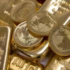 Gold Pares Gains as Inflation Affirms Fed’s Cautious Easing Path