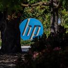 HP Plunges After Cutting Profit Outlook on Tariffs, Economy