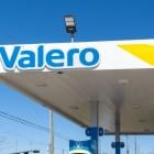 Valero Energy Q4 Earnings Beat Expectations Despite Refining Woes: Details