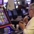 Opponents of smoking in casinos try to enlist shareholders of gambling companies in non-smoking push