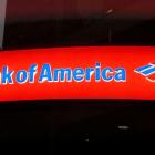 Bank of America to give stock award to most employees -memo