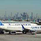 United to cancel 10% of daily flights from Newark, cites FAA staffing, equipment