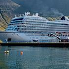 COVID vaccine guidelines, D-Wave, Viking Cruises: Trending Tickers