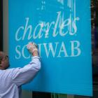 Schwab Shares Fall as New Brokerage Accounts Miss Estimates