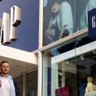 Gap jumping on mixed Q3 results, full-year sales outlook