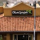 Darden Restaurants Sales Rise, Earnings Decline Slightly