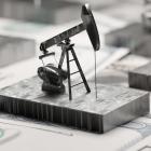 Oil prices slump: Commodity market in a 'very rare' glut