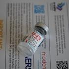 Moderna Leads S&P 500 After FDA Eases Booster Concerns