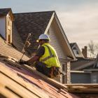 Lennar Corporation (LEN): Jim Cramer Spots Opportunity – Will Falling Rates Boost Lennar?
