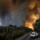 Rural communities urged to flee east Australia bushfire