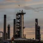 Imperial Wants More Aid for $11 Billion Oil Sands Carbon Project