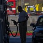 Tariffs Seen Disrupting Oil Market, Raising US Pump Prices