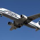 Alaska Air Incurs Loss in Q1, Misses Revenue Estimates