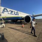 Brazil’s Azul Eyes Options to Rework Debt Amid Deal Talks