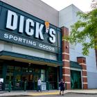 Dick's Sporting Goods' Strong Results, Outlook Offset by Inventory Concerns