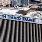 Fifth Third (FITB) Rides on Organic Growth Amid Cost Woes