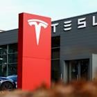 Tesla Stock Looks Unstoppable. It Needs to Finish Here to Extend a Streak.