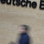 Deutsche Bank Investment Banking Division Helps to Lift Profit Above Views