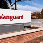 Vanguard’s Record Fee Cut Puts Rivals BlackRock, Invesco in Tough Spot