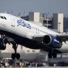 JetBlue now takes Venmo online bookings, a first for airlines